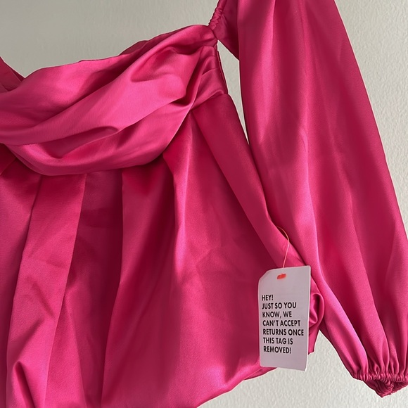 ASOS Luxe Peplum off the shoulder top! Super cute and comes with tickets - Picture 2 of 4